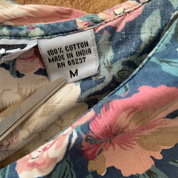 Vintage 90s Dark Floral Button Up Shirt Blue Pink Green Peter Pan Collar Cottage - Picture 9 of 11